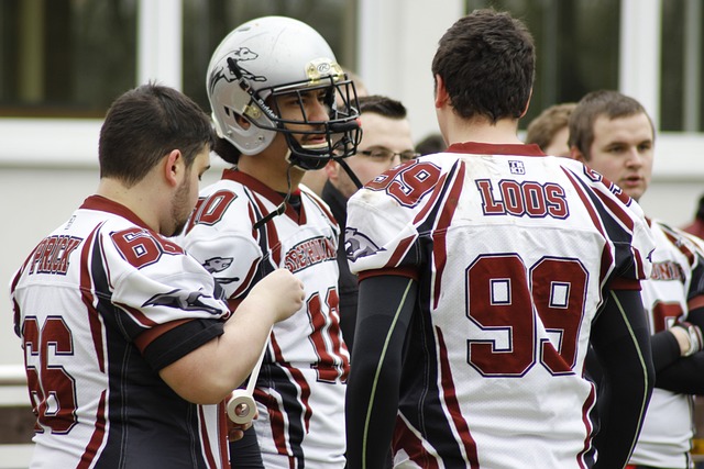 上海申花续约斯卢茨基，欲在亚冠和巴西引援中提升竞争力，期待其带领球队争冠。